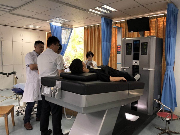 培訓外星艙非手術(shù)脊柱減壓系統(tǒng)的使用 培訓外星艙非手術(shù)脊柱減壓系統(tǒng)的使用